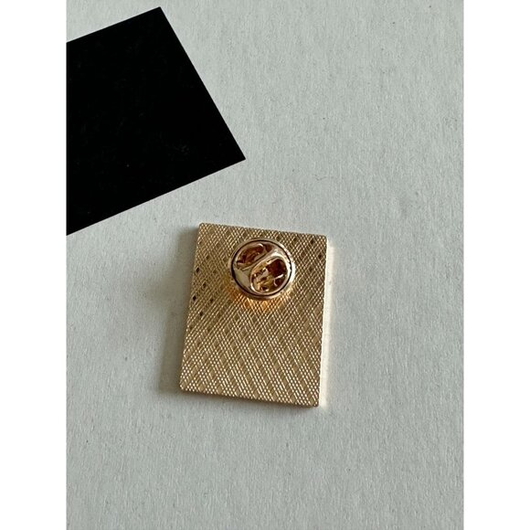 BOOK OF SPELLS Harry Potter Enamel Lapel Pin NEW - Picture 3 of 3